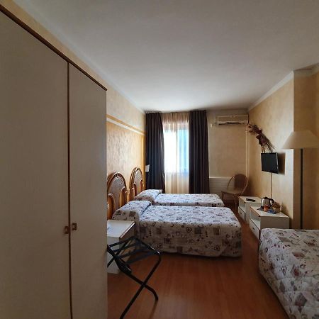 Hotel Le Pageot Aosta Exterior photo