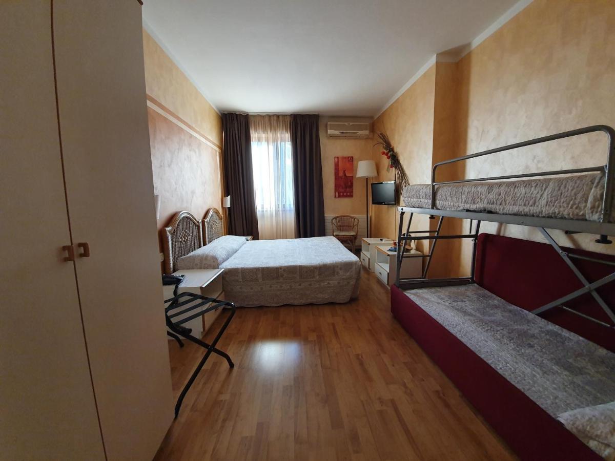 Hotel Le Pageot Aosta Exterior photo