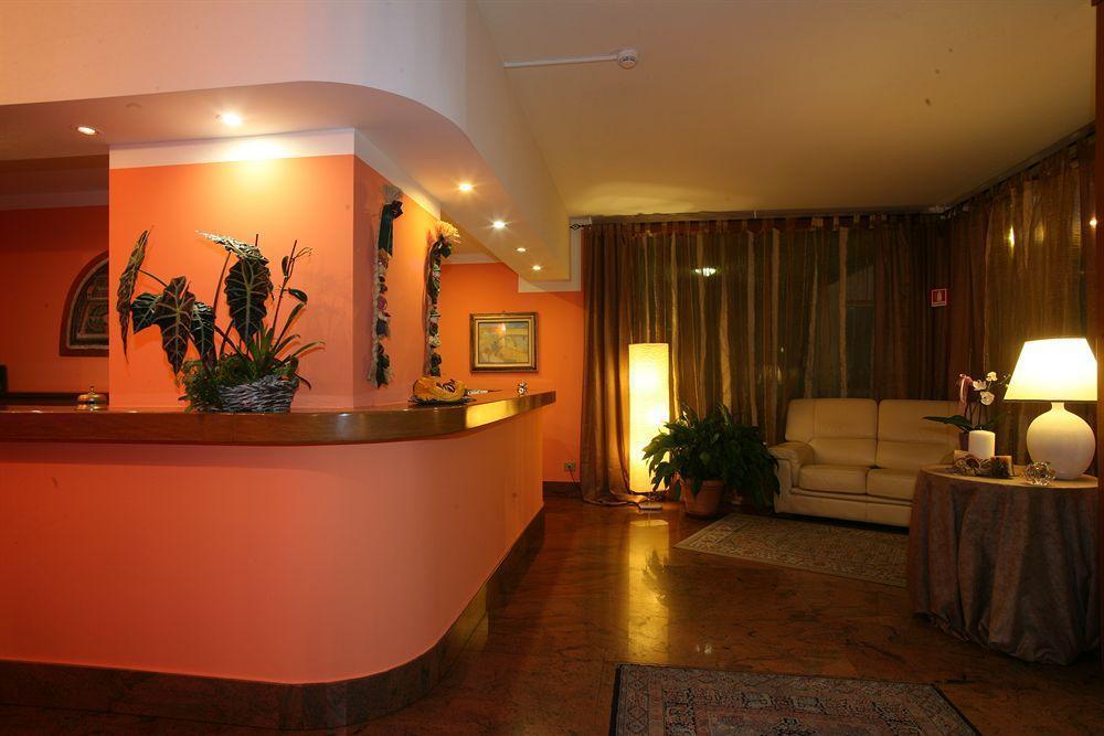 Hotel Le Pageot Aosta Exterior photo